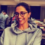 Deepika Padukone Instagram – Weekend Mood!🤓