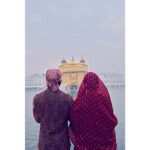 Deepika Padukone Instagram – As we celebrate our first wedding anniversary,we seek blessings at Harmandir Sahib.Thank You all for your love,prayers and good wishes!
@ranveersingh