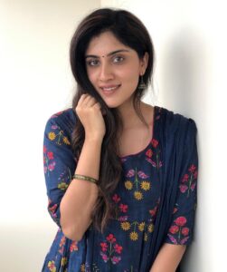 Dhanya Balakrishna Instagram - Faboulous salwar created by this fabulous designer @radheyscouture ! Apologies for delaying this by an year ! U r a sweetheart for being so patient with me.