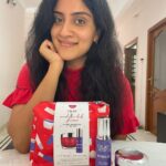 Dhanya Balakrishna Instagram - Diwali celebrations are not over yet! 👏🏻🪔 Olay day & night combo now comes with this stunning premium red pouch to store your skincare! 🤩 The Regenerist Micro Sculpting Cream is packed with ingredients like Niacinamide & Hyaluronic Acid that keeps your skin hydrated all day long, and the Retinol24 Serum rejuvenates your skin overnight to make it plump and bouncy the next morning!💜❤️ Grab the day & night combo to get this pouch for free! 😋 you can use my code OLAYUC30 to get 30% off on Nykaa! 🛍 #AD #beglowrious #festiveskincare #FestivePamper #olayindia #skincare @olayindia