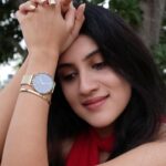 Dhanya Balakrishna Instagram - A new shade of gold 💛 Absolutely in love with @danielwellington Evergold collection 😍 Give your look a pop of gold by pairing the new timepiece and the Classic Bracelet together!! Purchase this watch or accessory and get a 15% off with my code DHANYAB #danielwellington
