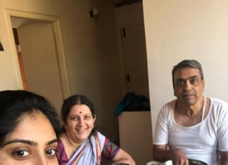Dhanya Balakrishna Instagram - Having lunch together after ages! Pure joy! #sankranti2020 #familytime