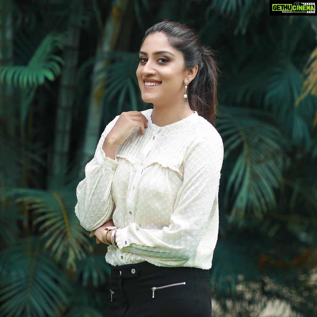 Dhanya Balakrishna Instagram - ❤️⭐️🔥✨ #southindianactress #instadaily #movie