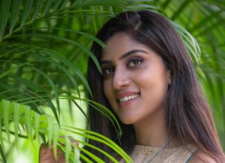 Dhanya Balakrishna Instagram - ismileeeee 😬😬📸: @gat_ographer 💄: @sudhakar4628 styled by: @dona_kj #southindianactress #instadaily #malayalam #telugu #kannada #tamil #cinema