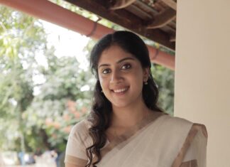 Dhanya Balakrishna Instagram - Happy Onam lovelies! Keep smiling and spread joy #onam #instapic #instadaily #southindianactress #southindianactor #malayalam #malayalamcinema