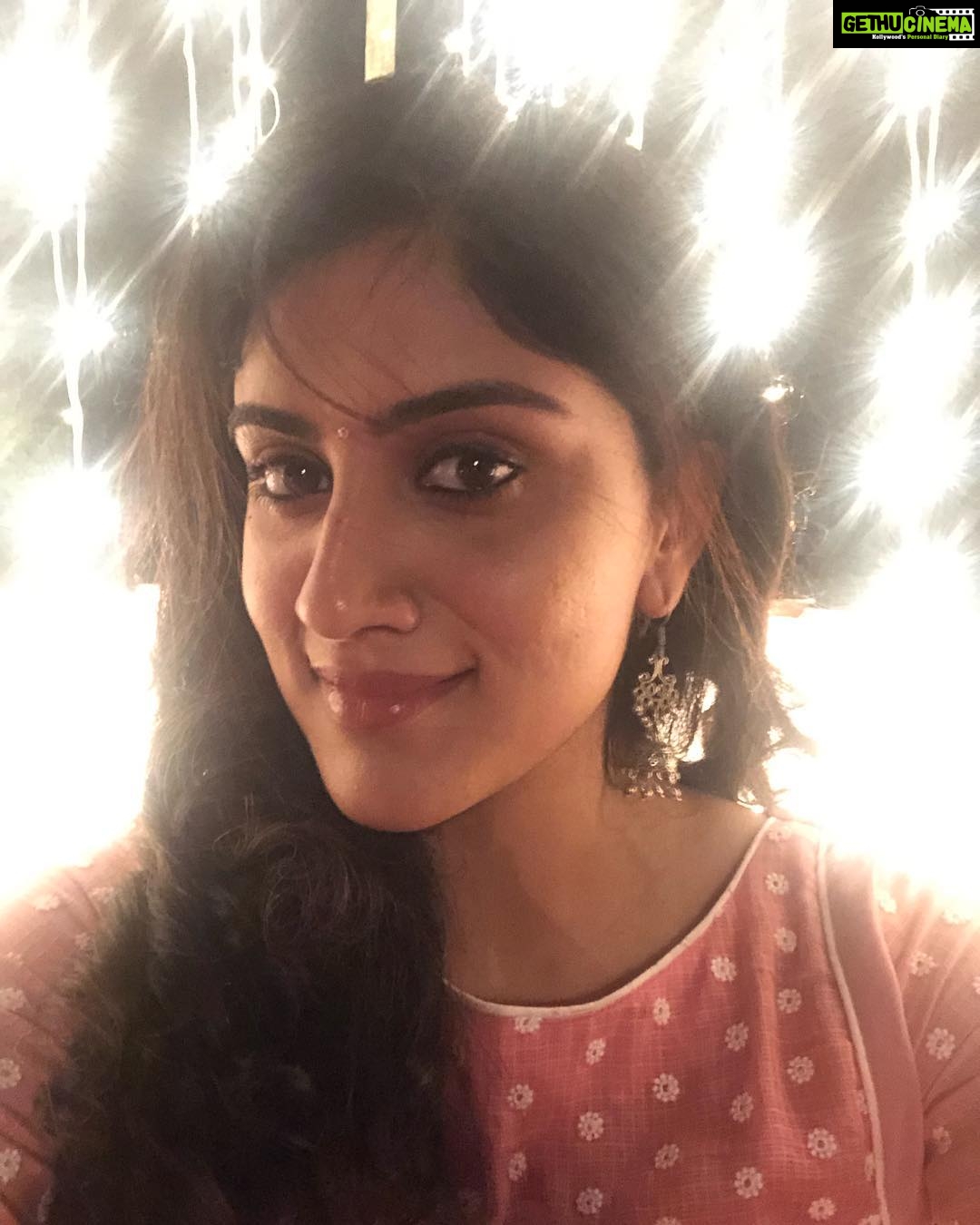 Dhanya Balakrishna Instagram - ❤️🤘🏼 #instadaily #instapic #southindianactress