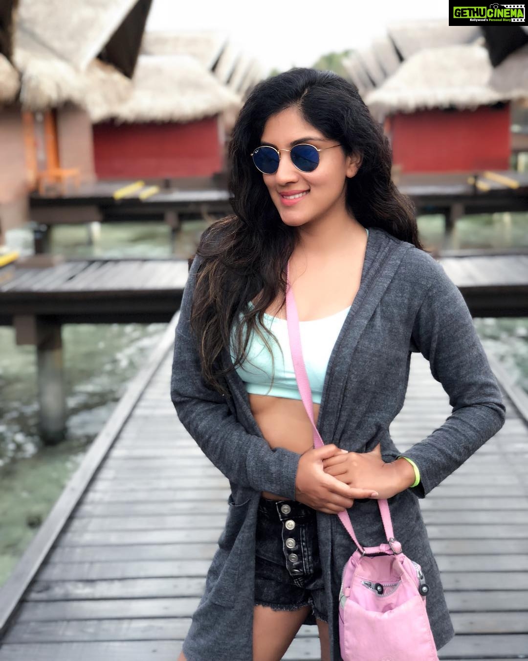 Dhanya Balakrishna Instagram - Good times & tan linesππ«β¨π¬π¬π¬β€οΈβ€οΈ #beach #instagood #instadaily π #youmeandthesea