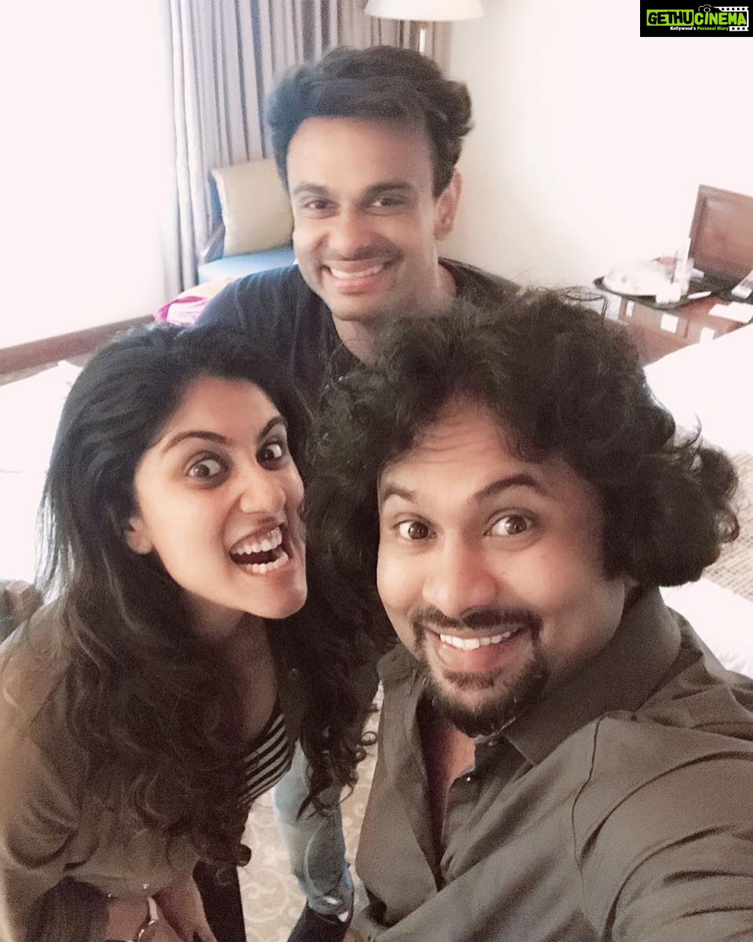 Dhanya Balakrishna Instagram - Super blessed , happy and proud to be associated with such a talented , fun and good hearted team. Thank you @ajuvarghese @visakhsubramaniam @dhyansreenivasan for a super memorable first schedule. Looking forward to the next one real soon.. 😬😬 #loveactiondrama #malayalam #malayalamcinema