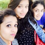 Dhanya Balakrishna Instagram - Trio back again!!! 23 years of friendship..going strong 💪🏽 #schooldays #besties #bengalurudiaries #sankeytank