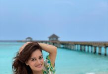 Dia Mirza Instagram - The Indian Ocean and the incredible people at @TravelWithJourneyLabel @jamanafaru_maldives beckoned and here we are, in absolute paradise 🌊🌏 Enjoying the most INCREDIBLE hospitality🙏🏻🙏🏻🙏🏻 Every moment here so far has been pure joy 🦋 Thank you @divyabydivyaanand for this handcrafted beauty. Styled by @theiatekchandaney, assisted by @jia.chauhan. Photos by Him 🙃 #myJAmoment #JAmanafaru #TravelWithJourneyLabel #JourneyLabel #YouAreSpecial JA Manafaru Maldives