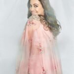 Dia Mirza Instagram - “I was a dreamer,” she tells me reminiscing about life back then, “I loved entertaining and performing, but I could never see myself as a film actor.” Happy to be on the cover of the 10th issue of @azafashions 🦋💚🕊🌏 Click on the link in bio to read the full interview and browse the digital magazine. Outfit - @anamikakhanna.in All jewellery - @tyaanijewellery Editor - @devanginishar Photographer - @rohanshrestha Stylist - @theiatekchandaney Hair and makeup - @shraddhamishra8 Publicity: @dikshapunjabi23 @the_studiotalk India