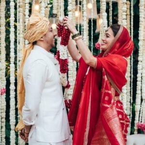 Dia Mirza Instagram - Love is a full-circle that we call home. And what a miracle it is to hear its knock, open the door and be found by it. Sharing this moment of completion and joy with you..my extended family. May all puzzles find their missing pieces, may all hearts heal and may the miracle of love continue to unfold all around us ❤️🙏🏻 #ThankYouPreeta #SunsetKeDiVaNe

Images by @khamkhaphotoartist @sardarsinghvirk 

The dream team 🤍 : 

HMU @shraddhamishra8 
Saree @raw_mango 
Jewellery @tyaanijewellery 
Styled by @theiatekchandaney 

Wedding Planners @divinityweddings 
Wedding Design and Florals @aashstudio 
Production Decor #TheDetail
Catering @themoveable 
Wedding Film @theweddingfilmer