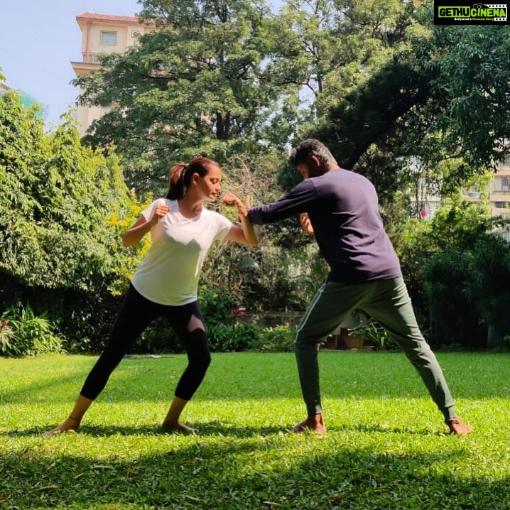 Dia Mirza Instagram - What i love most about being an artist is the pursuit of discovery and learning... stretching and widening our imagination, our curiosity, our empathy... learning something new for a part and loving it! Do be do be do 😊 #TuesdayThoughts #KallariPayattu @vipin_lagarto