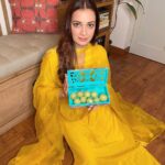 Dia Mirza Instagram - Did you know, 3 out of 4 women in India are deficient in vitamins. Between taking care of our family and working hard at our jobs, let's not take our own health for granted. It's so important to be conscious about how we choose to nourish our body and vitamin-rich foods like amla help greatly with immunity. The answer to good immunity lies in everyday foods. Our health is truly our greatest wealth, let's value it.  @project_streedhan #ProjectStreedhan #InvestInYourImmunity #sehatkitijori