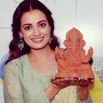 Dia Mirza Instagram - In a way, Visarjan reflects nature's life cycle, while it should be one of the most ecofriendly events in India, it has become something else altogether. This Ganpati, take a moment to understand the meaning of a birth cycle, go minimal, natural and sustainable. Hope you all have joyous and safe festivities Ganpati Bappa Morya!💚🙏🏻 #HappyGaneshChaturthi #GreenGanesha #EcoCelebrations #GanpatiBappaMorya