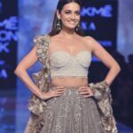 Dia Mirza Instagram – Zara zara… nahi, bohoth bada smile 😬🧡🙌🏼 #Baharan #HouseOfKotwara #LakmeFashionWeek Mumbai, Maharashtra