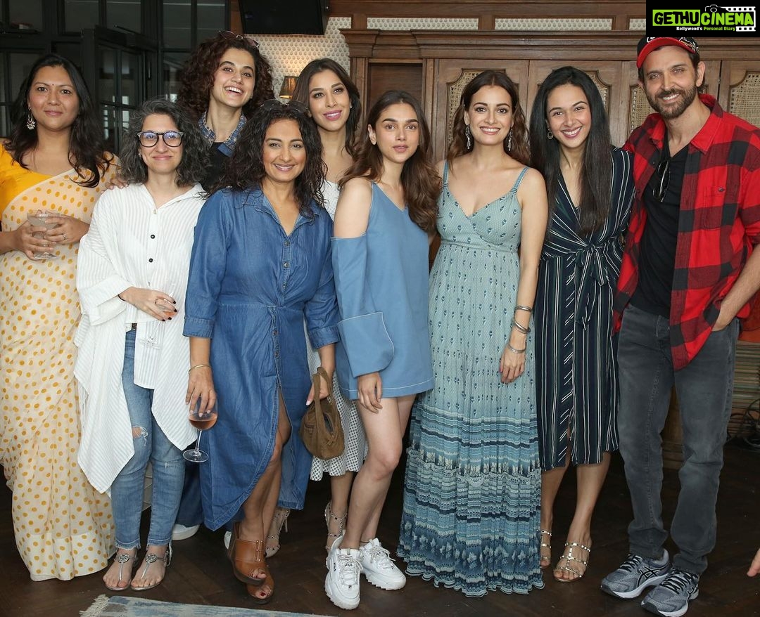Dia Mirza Instagram - Paint it blue and yellow and red 🙃🌈🌏🦋🌳💓🙌🏼 To all those who couldn’t make it and the rest who did, you know who you are. I am so grateful for each one of you 🙏🏻 Best of #2019 #2020HereWeCome! Thank you @anitadongre @benaishakharas @dongreyash 🙏🏻💜 India