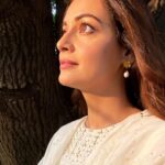 Dia Mirza Instagram – Look at the sun ☀️ it’s shining for us ALL 🦋🌏 #NoFilter #SaturdayVibes Bandra World of Storytellers