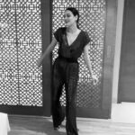 Dia Mirza Instagram – Retro vibes with @jainisha_shah! #TheWaitingGame #BirthdayEve 
In @veromodaindia,styled by @theiatekchandaney.
Make up by (my neice 😳) @tanyay99 
Hair by little @arizahnnaqvi 
#GirlsSquad #ThursdayFeelsLikeSaturday #WorkMode JW Marriott Mumbai Sahar