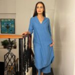 Dia Mirza Instagram – This kurta reminds me of #CleanAir and #BlueSkies 💙 The ‘burdwan’ set gets its name from the khadi weaving cluster in West Bengal. It’s simple design is @anavila_m at her best. 

Loved wearing this for a bunch of virtual meetings i did #ForPeopleForPlanet. Thank you Theiu @theiatekchandaney for sourcing and helping me highlight #SustainableClothing🌏💧🌳

Photo’s by Him 🙃 @vaibhav.rekhi India