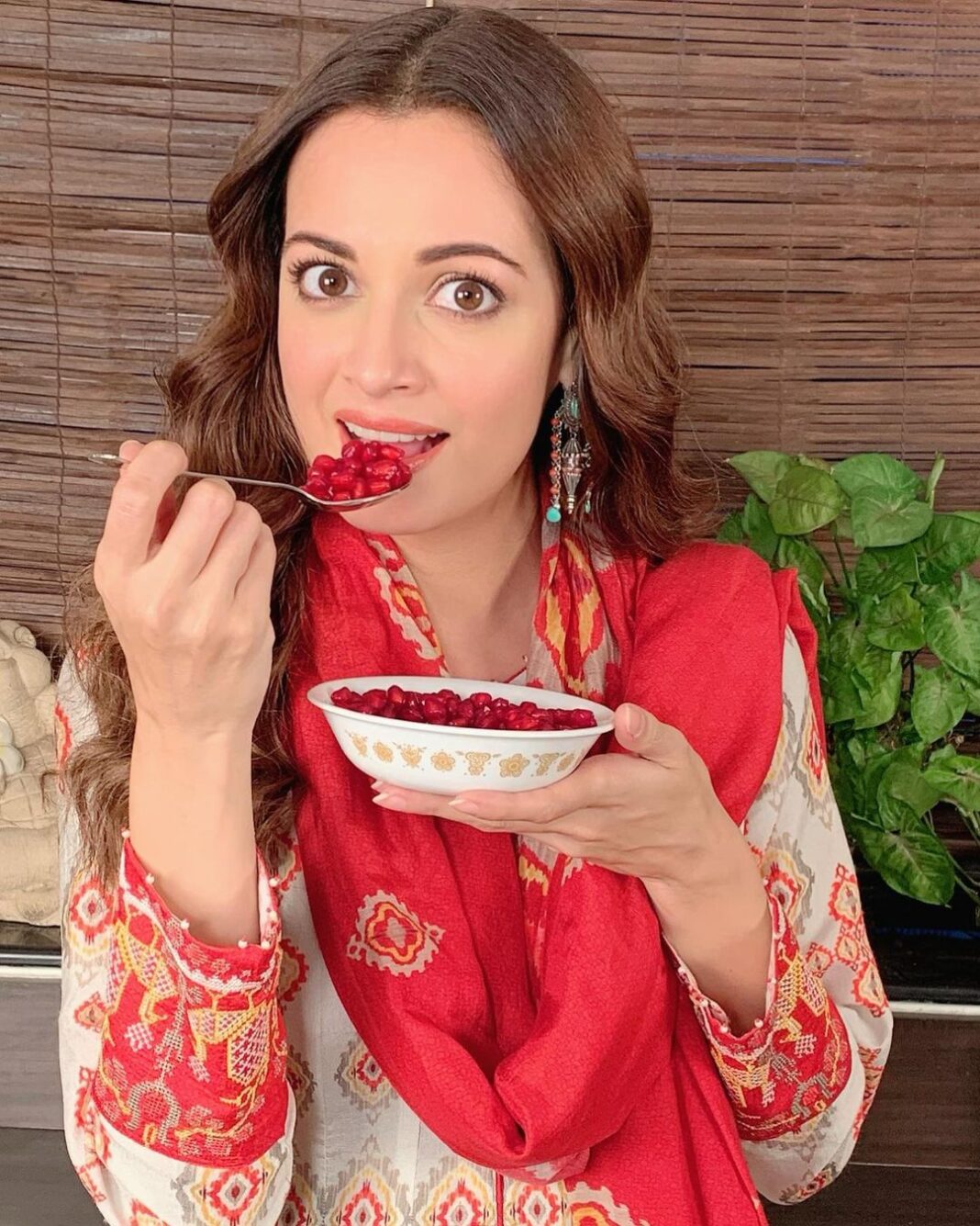 Dia Mirza Instagram - Did you know 50% of women in India suffer from iron deficiency!?! #ProjectStreedhan wants to change this. That's why this #Dhanteras we want you to invest in iron, because good health is true wealth. Let’s take better care of ourselves #ProjectStreedhan #InvestInIron
