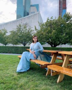 Dia Mirza Instagram - My kind of #MondayBlues 🌏 Theia @theiatekchandaney chose a @makutextiles #saree for me to wear at the @unitednations #ClimateSummit. #ClimateAction requires us to understand that we need to draw our awareness to our consumption patterns. I have been seeking meaning over material. When it’s a matter of doing what is fair and just by the planet, choose a narrative that celebrates the human story of fair working conditions, of craft, of heritage and textiles, dyes that is natural. That to me is sustainable fashion. This particular saree is natural indigo dyed and been woven in the villages of Bengal in India. It has also been inspired and based on the age old craft practices from the region, keeping in mind it’s identity. This saree is called ‘Juhi’ which means white jasmine flowers which grow quietly in the autumn evening in Bengal. The fashion industry is a bigger environmental polluter than the aviation industry. It is time now for the #fashionindustry to #ActNow for #PlanetAndPeople. Support #sustainablefashion. Seek out the story behind the garment 🌳💧🐯#GlobalGoals #SDGs United Nations