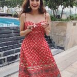 Dia Mirza Instagram - Be happy 🌸 #WeekEndVibes #SundayMood #OOTD #EventDiaries #DoBeDoBeDo Outfit @anitadongre Jewellery @sangeetaboochra Hair @shraddhamishra8 Styled by @theiatekchandaney Assisted by @Jia.chauhan Managed by @jainisha_shah @exceedentertainment Chandigarh