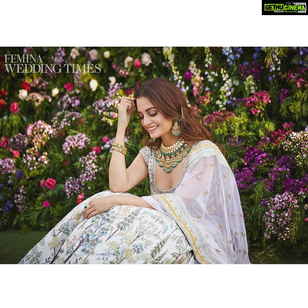 Dia Mirza Instagram - “Kaafir is an once-in-a-lifetime opportunity. I’ve deeply admired Bhavani Iyer’s writing. It means so much to be able to tell stories that truly matter and make a difference. It’s important to focus on narratives that expunge prejudices—towards ourselves, others, religions, countries or even cultures. The sensitivity, gravitas and premise of the series are what I hope to embody as a human being. So when such a piece of writing finds you, it’s impossible to let it go.” #Kaafir #HumanityIsMyReligion #DoBeDoBeDo #PassionMeetsPurpose #MakeItGreen @feminaweddingtimes @rohanshrestha @anitadongre @anitadongrepinkcity @jet_gems @harryrajput64