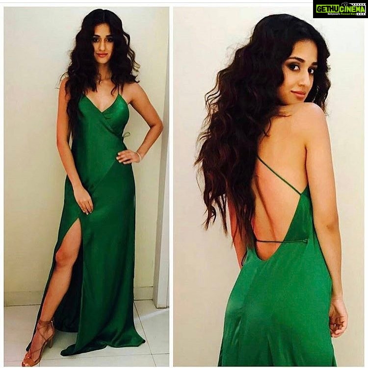 Disha Patani Instagram - Styling @leepakshiellawadi makeup and hair @fialkinam #dishapataniapp❤️❤️