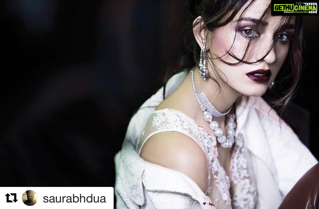 Disha Patani Instagram - #Repost @saurabhdua with @repostapp ・・・ Stunning @dishapatani turning up the heat for the march - April issue of @adornindia #photographedby @saurabhdua #styled by @nikhildx #hnm #maniacha along with @shanoobijlani.