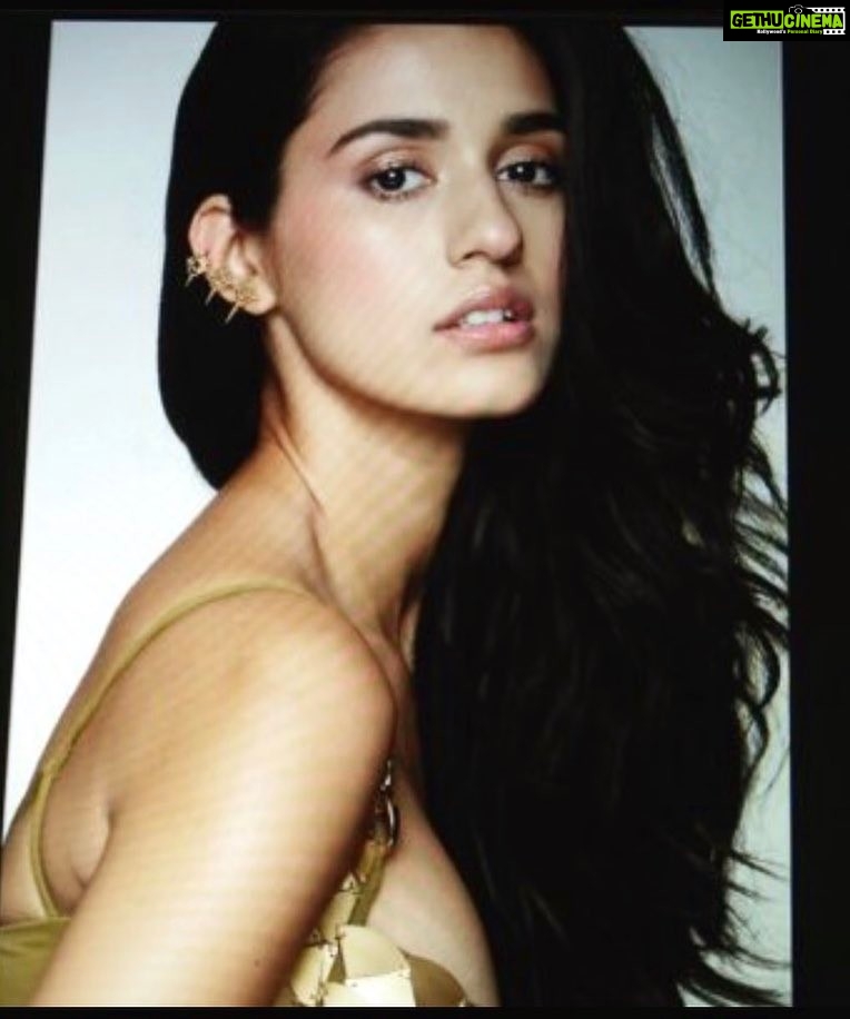 Disha Patani Instagram - Photo @rahuljhangiani makeup @flaviagiumua hair @marcepedrozo @verveindia ❤️🌸
