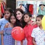 Disha Patani Instagram - Was so nice to meet these little angels!! ❤️❤️❤️❤️❤️ make someone happy this valentines ❤️🤗