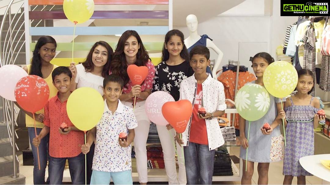 Disha Patani Instagram - So kicked about this brilliant way I celebrated by Valentine's Day this year at @benetton_india ! Stay glued to @haneechavan YouTube Channel to know more about it tomorrow at 11am. #dishaunpluggedwithhanee #haneechavan