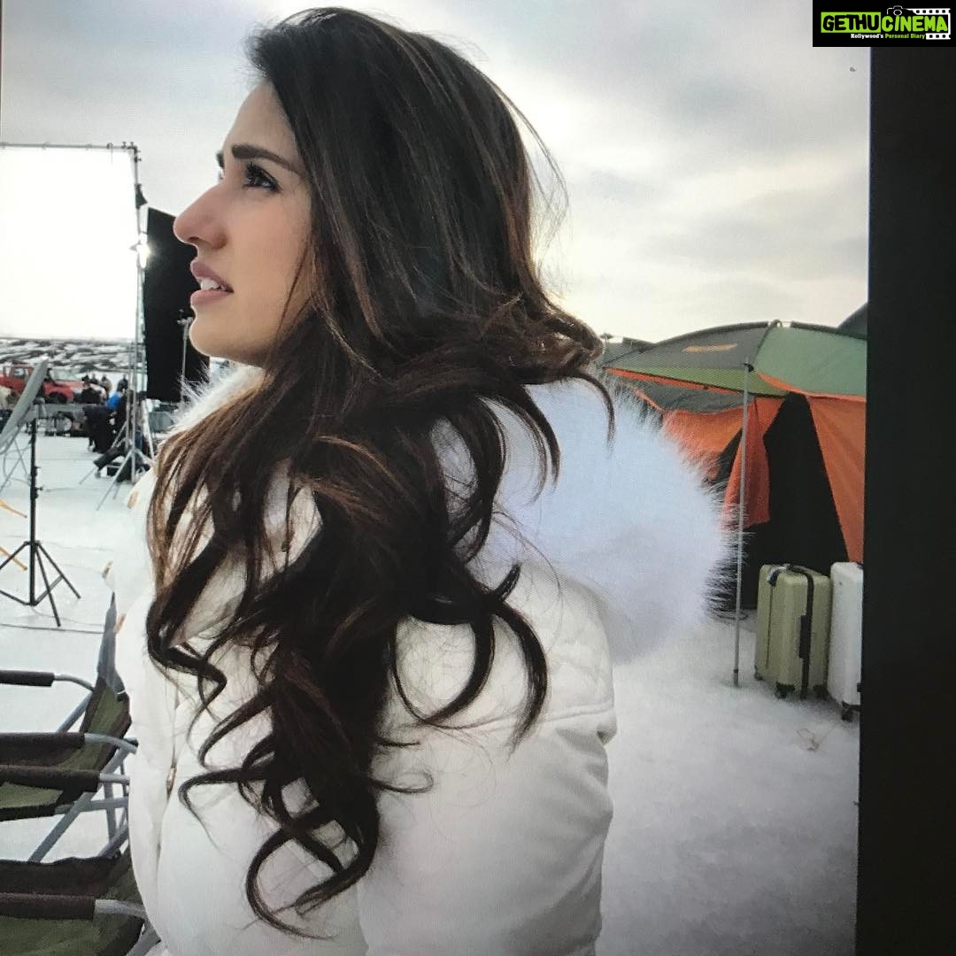 Disha Patani Instagram - #throwback#kungfuyoga#iceland ❤️