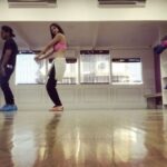 Disha Patani Instagram - With @hvardhankhemka choreography @mattsteffanina #jujuonthebeat ❤️ @themiddlebeatdancecompany ❤️❤️❤️