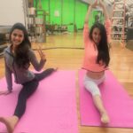 Disha Patani Instagram – #throwback  morning warm up’s ❤️ with my pretty #miya#kungfuyoga😊