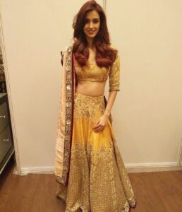 Disha Patani Instagram - Outfit @manishmalhotra05 makeup @flaviagiumua @marcepedrozo