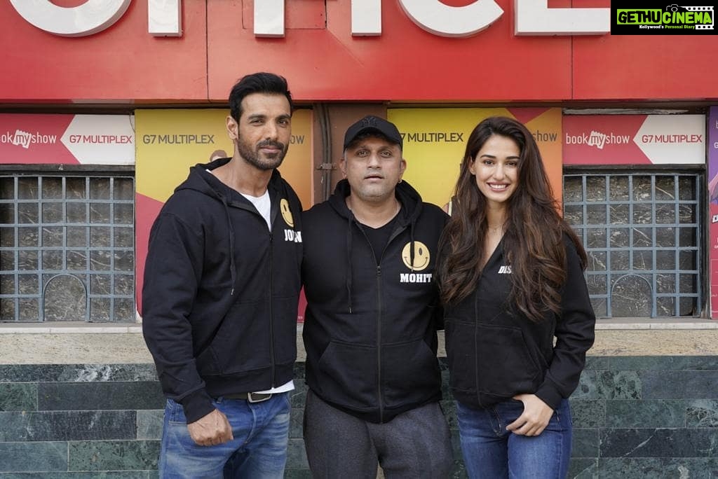 Disha Patani Instagram - And it begins...😈 #EkVillainReturns @ektarkapoor #BhushanKumar @mohitsuri @shobha9168 @ruchikaakapoor @thejohnabraham @arjunkapoor @tarasutaria @amulvmohan @balajimotionpictures @tseriesfilms @tseries.official