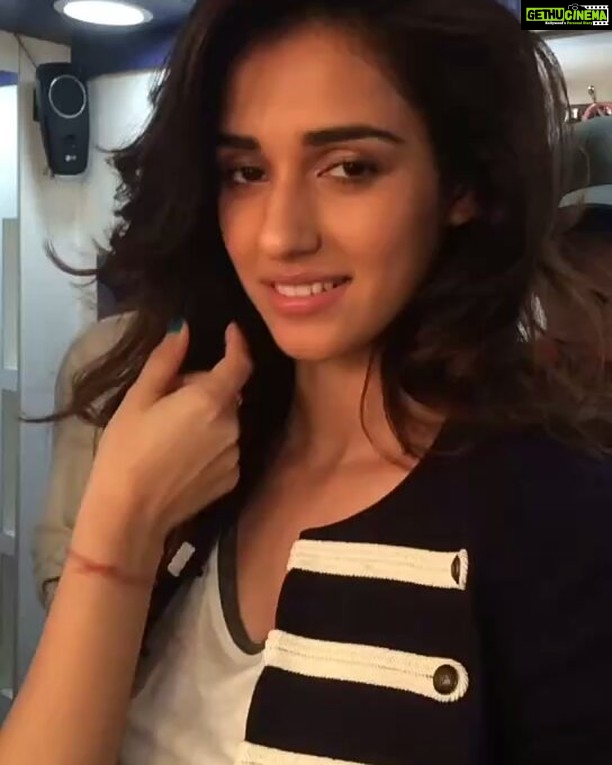 Disha Patani Instagram - Makeup @flaviagiumua hair @marcepedrozo ,☺☺☺☺☺