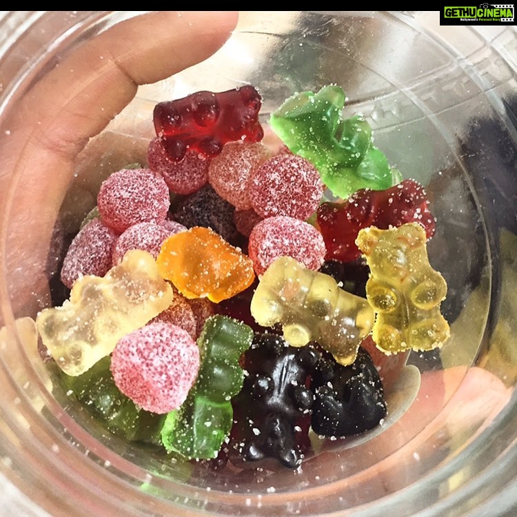 Disha Patani Instagram - The best jelly treat ever😍😍 miss hongkong😍😍 #yummmyummm❤️