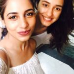 Disha Patani Instagram - And my sister is bavk in town @shwetasrii yeyyy❤️❤️❤️❤️❤️❤️❤️ love youuuuuuu so much!! ❤️❤️❤️🌺