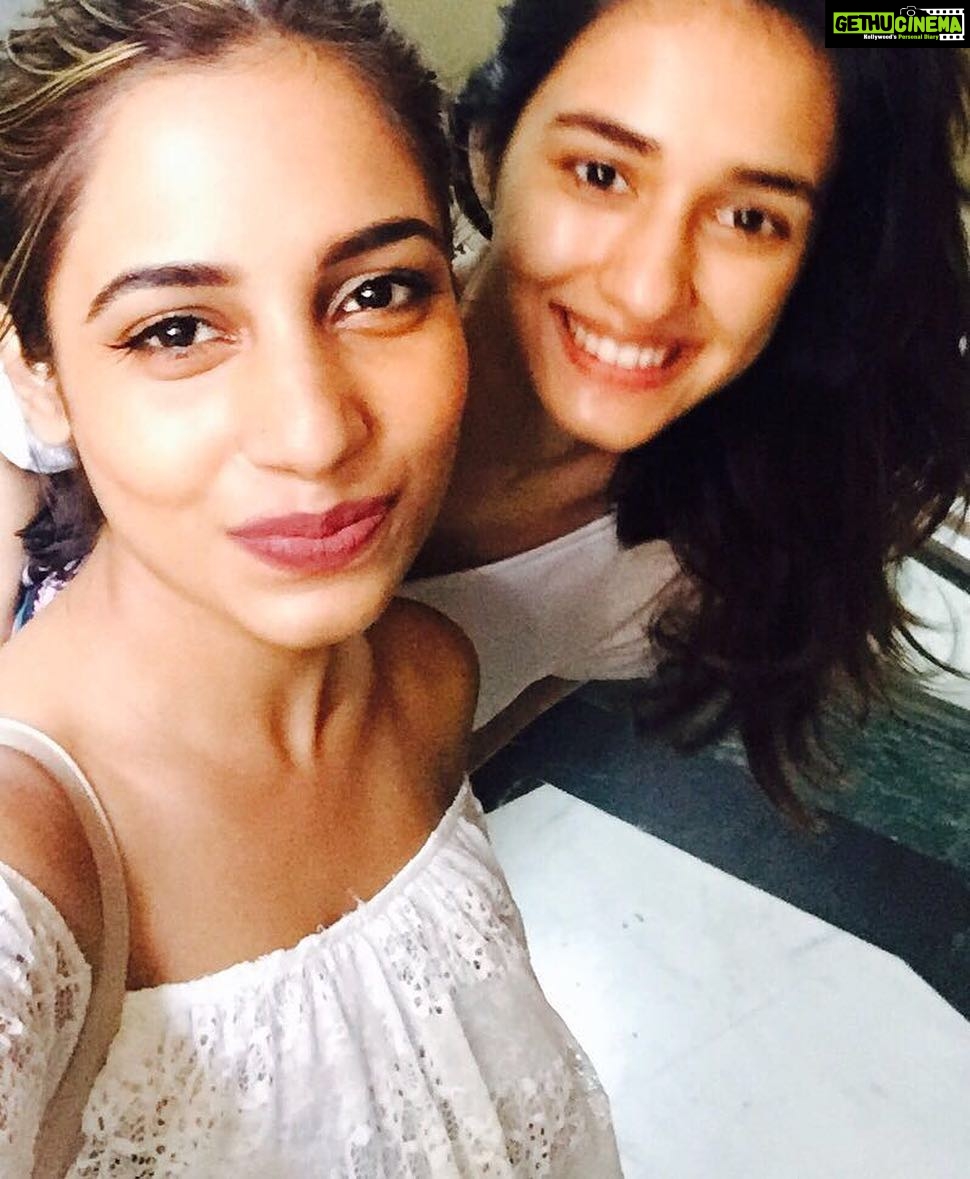 Disha Patani Instagram - And my sister is bavk in town @shwetasrii yeyyy❤️❤️❤️❤️❤️❤️❤️ love youuuuuuu so much!! ❤️❤️❤️🌺