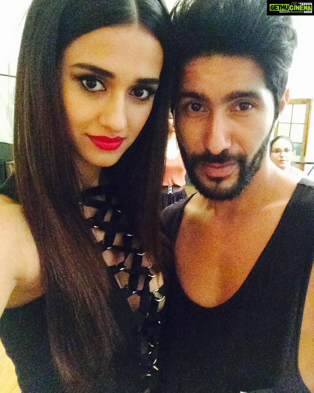 Disha Patani Instagram - Me and my man @marcepedrozo makeup @flaviagiumua ❤️❤️🌺❤️❤️❤️ hair @marcepedrozo ❤️❤️❤️❤️