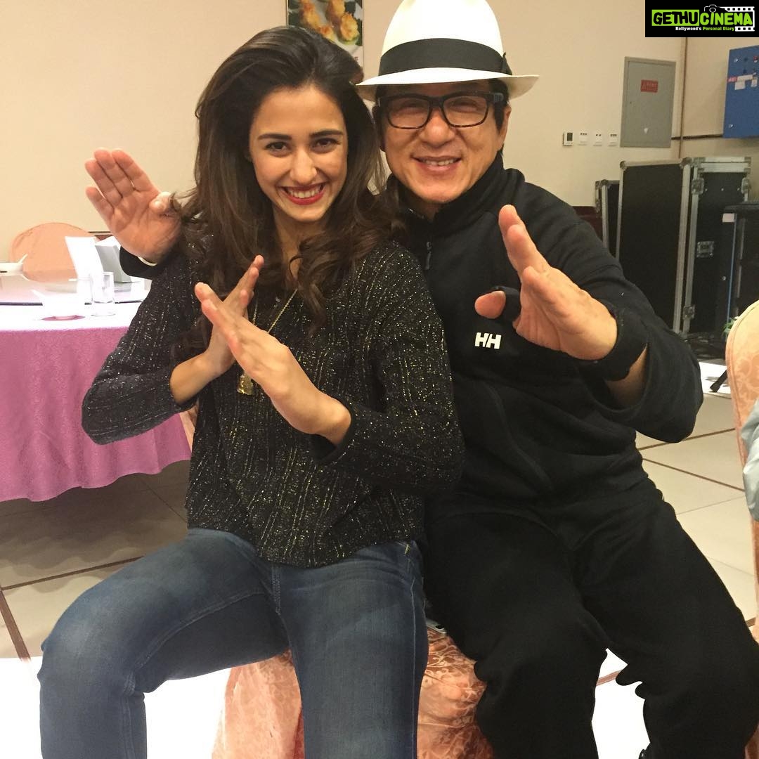 Disha Patani Instagram - Taguuuu ❤️❤️❤️❤️❤️ you are a real superstar inside out 🌺🌺🌺🌺🌺 thank you for teaching me on how to be a better human being 🌺🌺😊 @eyeofjackiechan