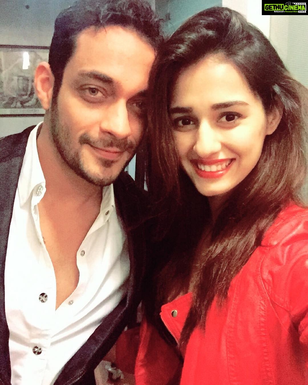 Disha Patani Instagram - A very happy b'day to my santa @sam__merchant may you have the best year ahead๐บ๐บ๐บ๐บ๐บ๐บ๐บ god bless you๐๐๐บ