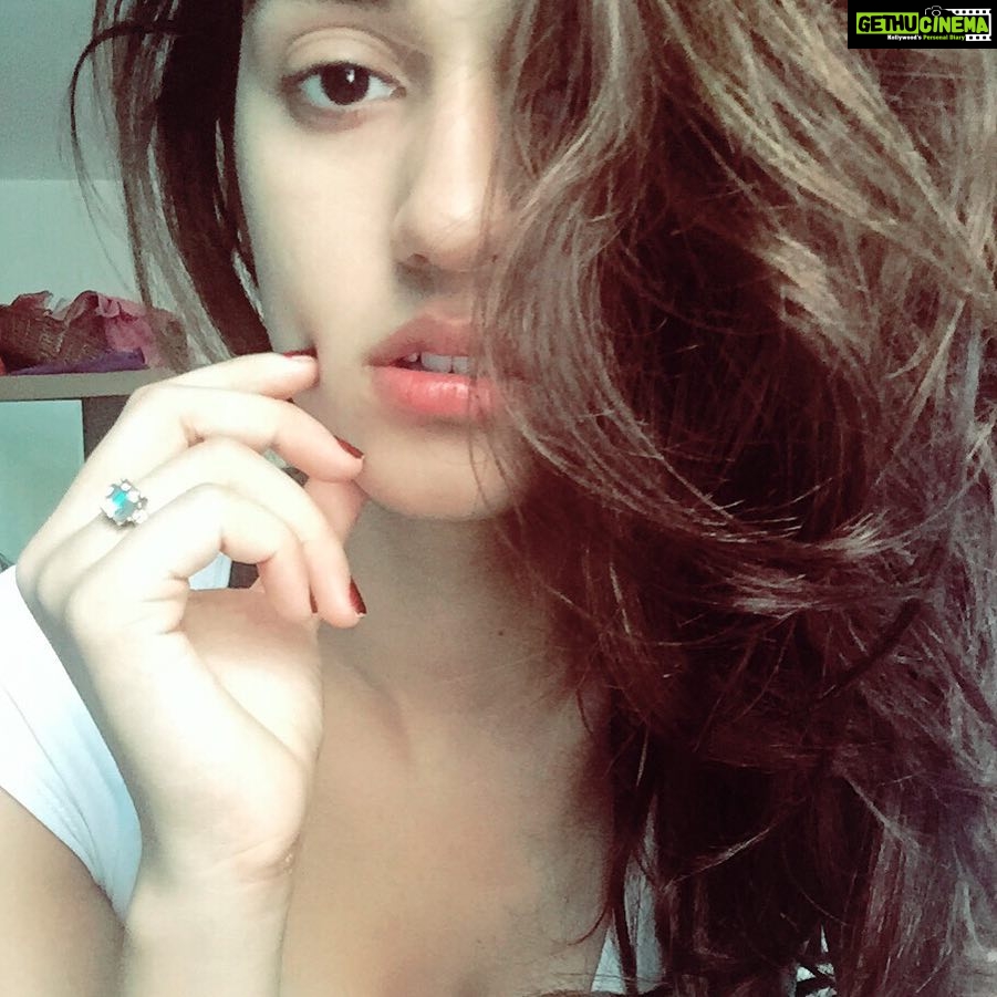 Disha Patani Instagram - Those Messy hair daysπΊπΊπ
π
π
πΊπΊ