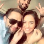 Disha Patani Instagram - Happiness with them @varunkatoch06 @zohebmotlekar ❤️🌺❤️🌺 @toabhmanagement 🌺🌺🌺