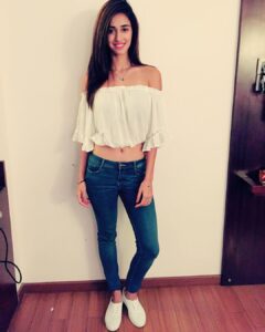 Disha Patani Instagram - First day radio promotions #stylingbyme 😜😜😜 🌺🌺😊 #radiocity