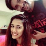 Disha Patani Instagram - My strength @marcepedrozo love you ❤️❤️❤️❤️ bro sis forever ❤️❤️❤️😊😊 and ofcourse the secret behind my coolest braid 😘❤️