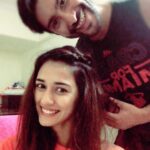 Disha Patani Instagram – My strength @marcepedrozo  love you ❤️❤️❤️❤️ bro sis forever ❤️❤️❤️😊😊 and ofcourse the secret behind my coolest braid 😘❤️